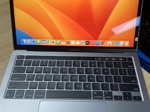 1213 岁 macbookpro 高清视网膜显示屏，色彩绚丽，细节出众