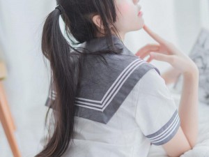 粉嫩的高中女 15P 学生制服诱惑写真集